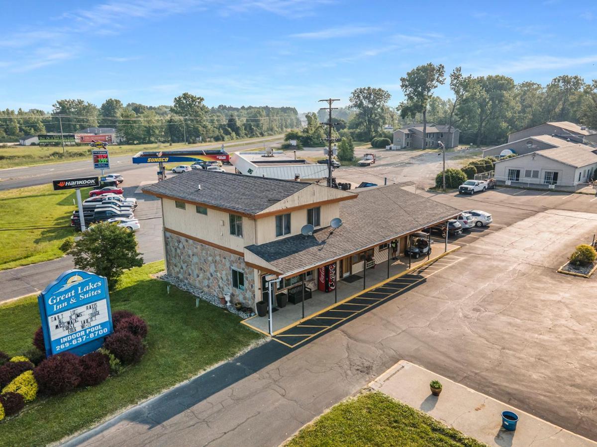 Great Lakes Inn & Suites Саут-Хейвен Экстерьер фото