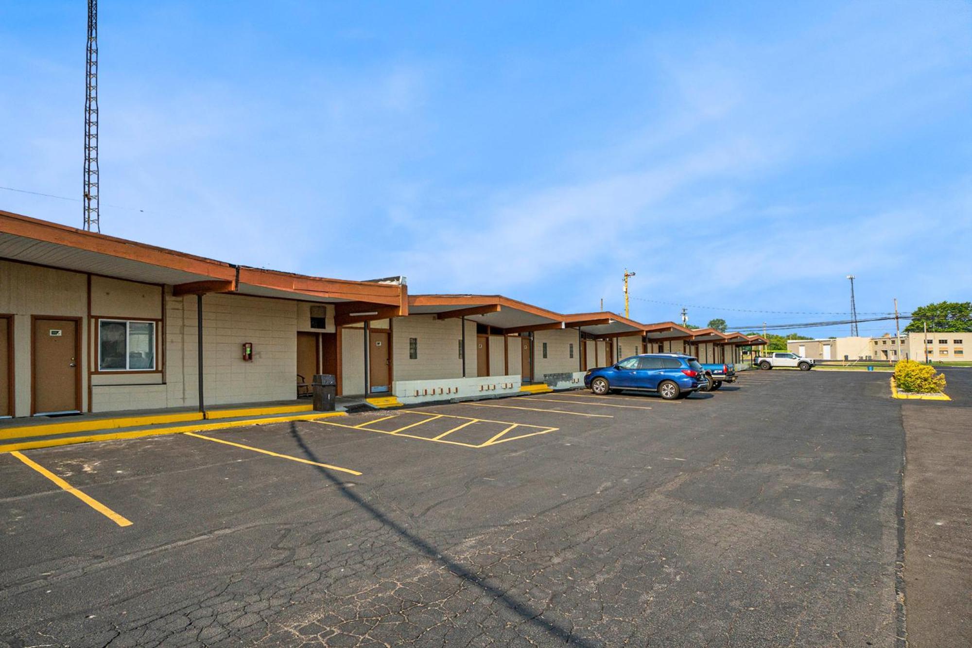 Great Lakes Inn & Suites Саут-Хейвен Экстерьер фото