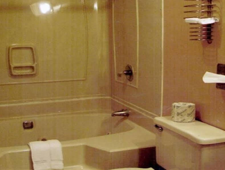 Great Lakes Inn & Suites Саут-Хейвен Экстерьер фото